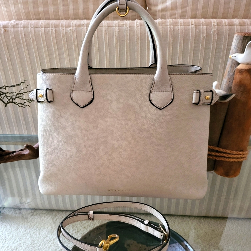 💖SOLD💖Burberry Medium Ivory Banner Tote